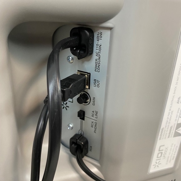 ION LP Dock USB Turntable LP to digital converter, USB-IPOD-Recording IN Box - Picture 13 of 17